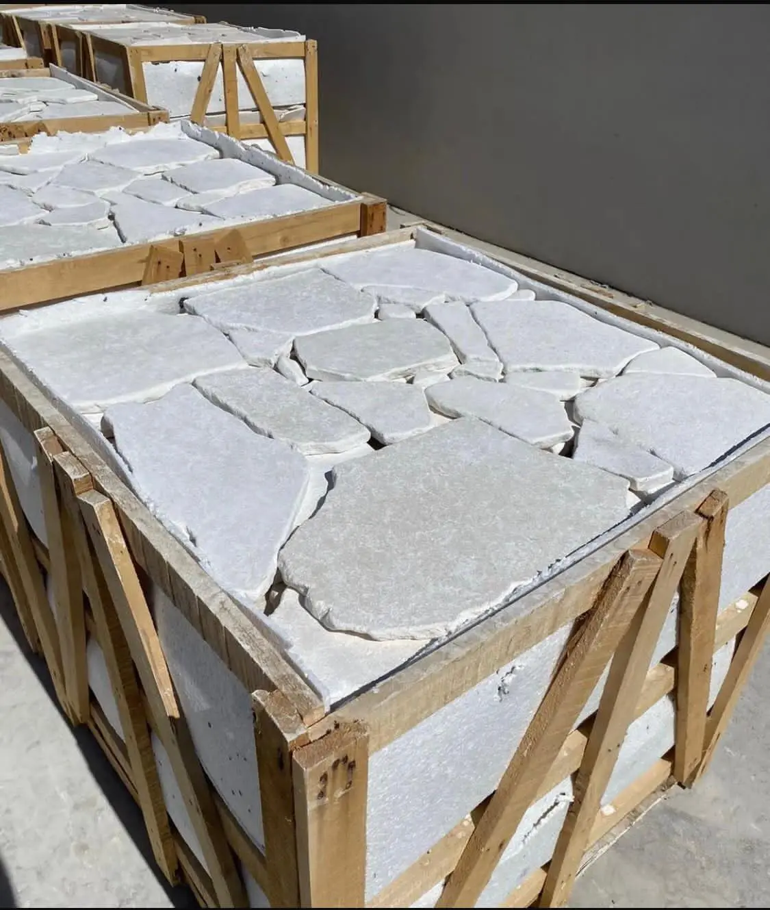 Rundom Size Marble